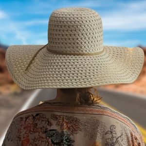 EUC straw floppy wide brim faux leather tan strip around base intersecting on